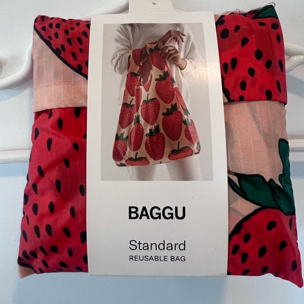 Baggu New With Tag Strawberry bag